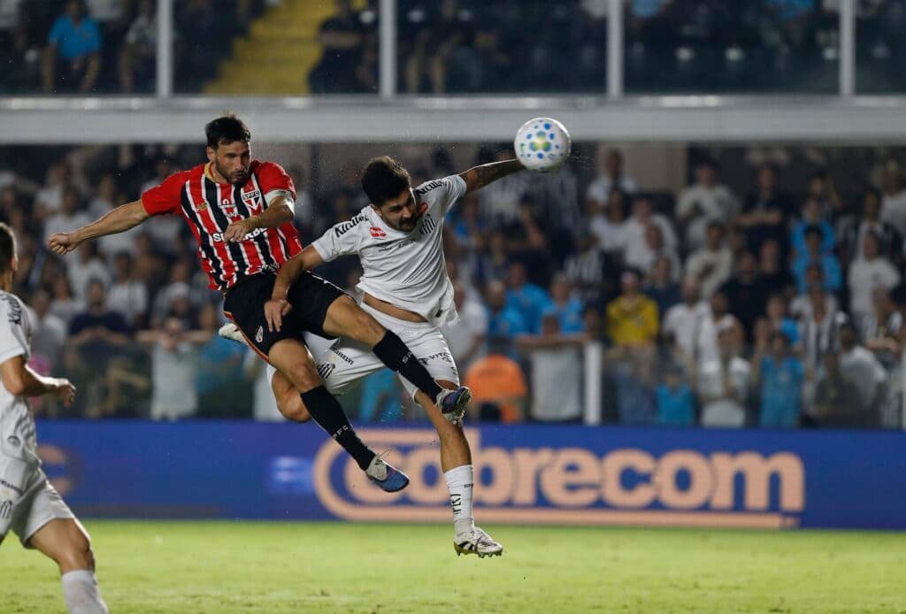 Calleri garante empate do São Paulo contra o Santos na Vila