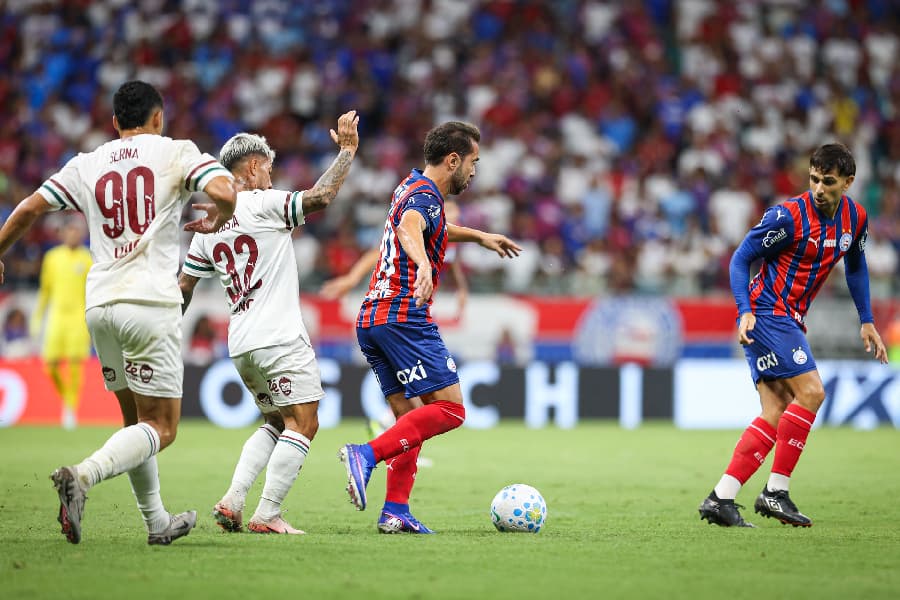 Bahia segura resultado com um a menos e empata com Fluminense