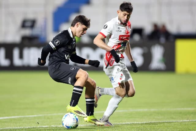 Botafogo perde para Nacional Potosí na altitude e amplia crise