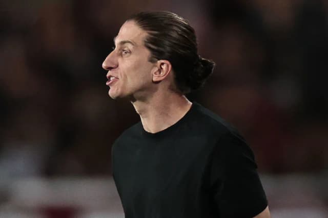 Criticado, Filipe Luís se explica sobre racismo: ‘Vini Jr. tem meu total apoio’