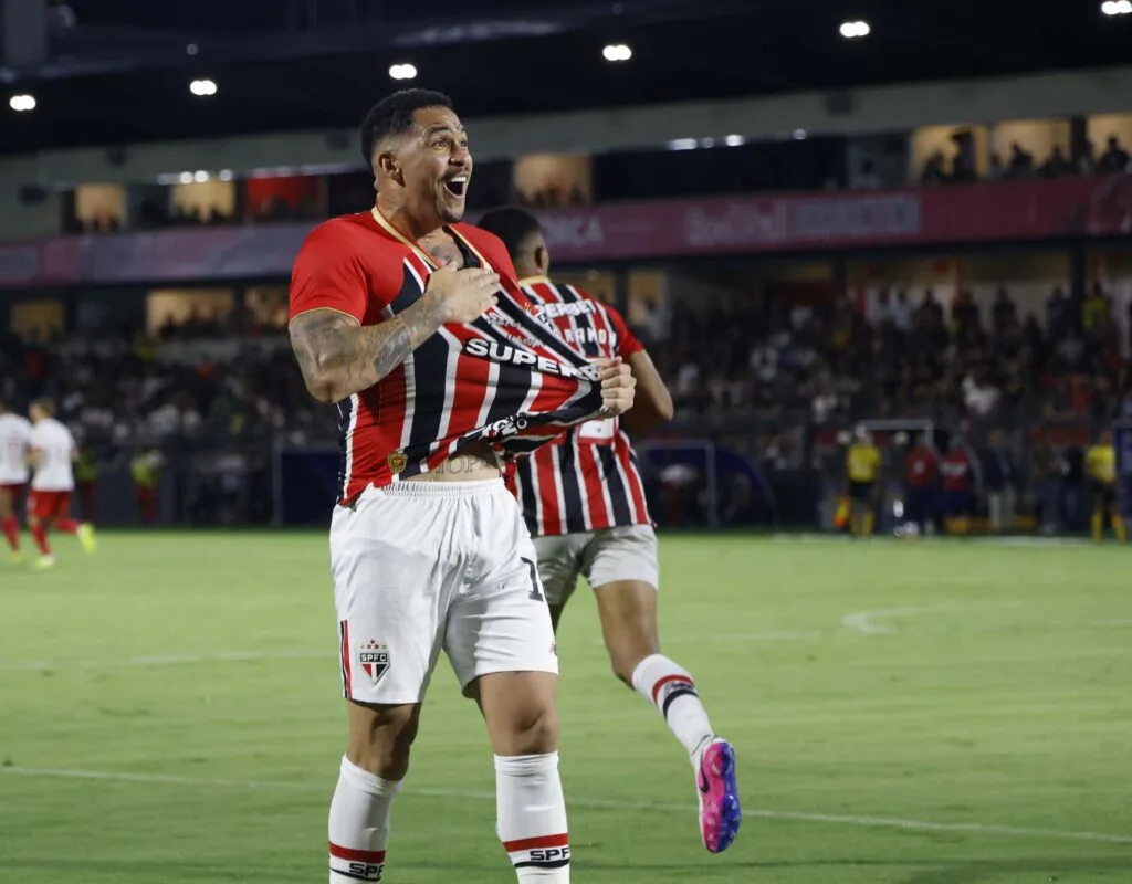 São Paulo x Chapecoense: onde assistir pelo Brasileirão