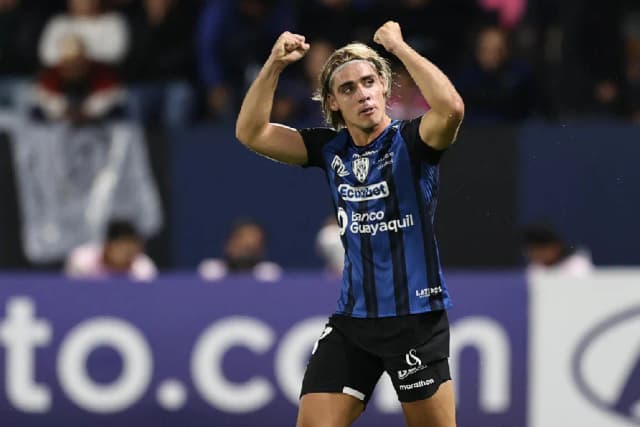 Spinelli: o reforço do Vasco treinado por Maradona e comparado a Caniggia