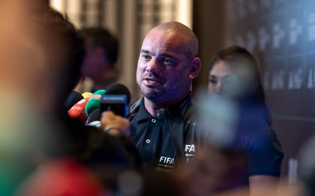 Sneijder é ameaçado de morte após prestar apoio a Vini Jr