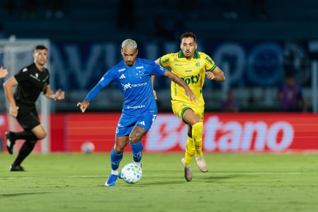 Cruzeiro arranca empate no fim contra o Mirassol
