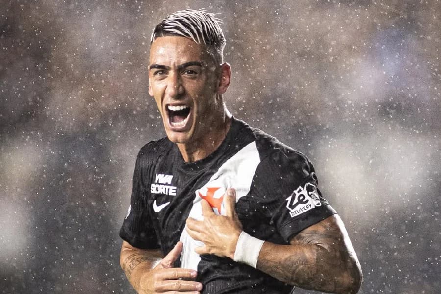 Vasco desperdiça chances e Chapecoense empata no fim