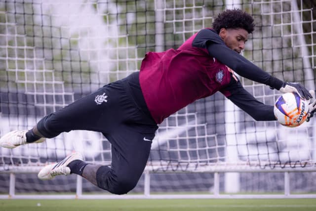 Corinthians escala reservas para enfrentar Capivariano