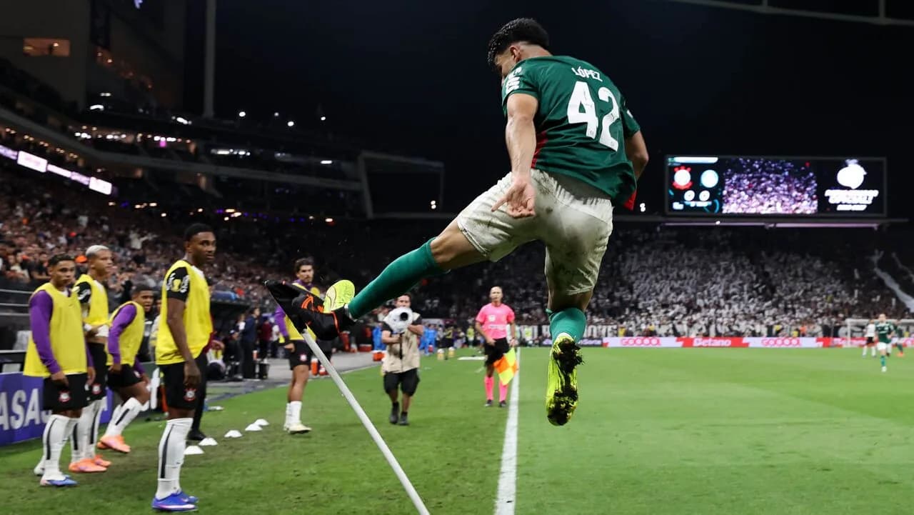 Memphis perde pênalti, Flaco decide e Palmeiras vence na Arena