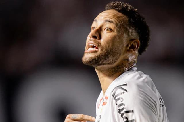 Neymar decide, Santos supera o Vasco e conquista primeira vitória no Brasileirão