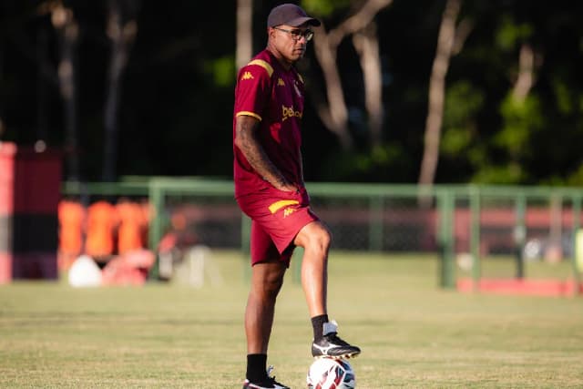 Sport demite Roger Silva após empate na estreia da Série B