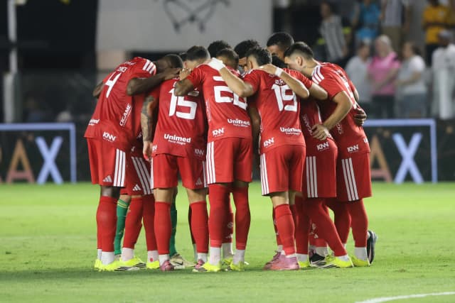 Carbonero marca no fim, e Inter afunda o Santos