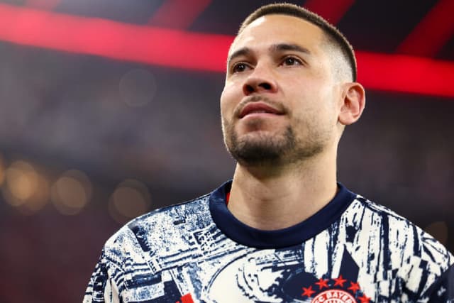 Bayern de Munique confirma saída de Raphael Guerreiro