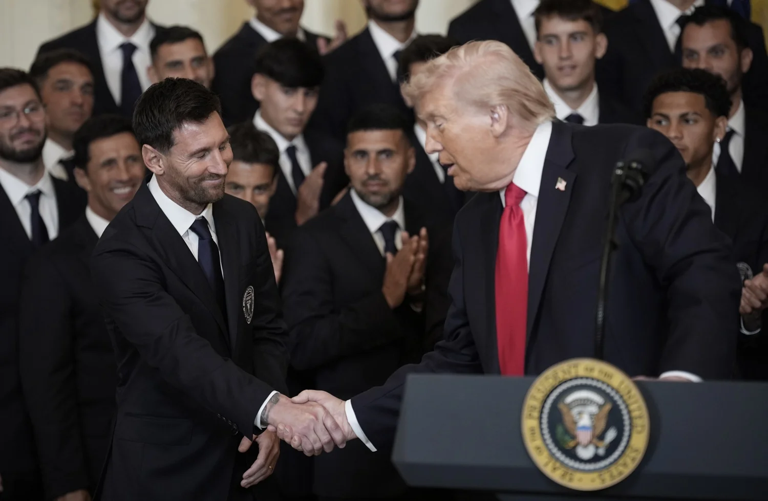 Messi visita Trump em meio a guerra EUA x Irã