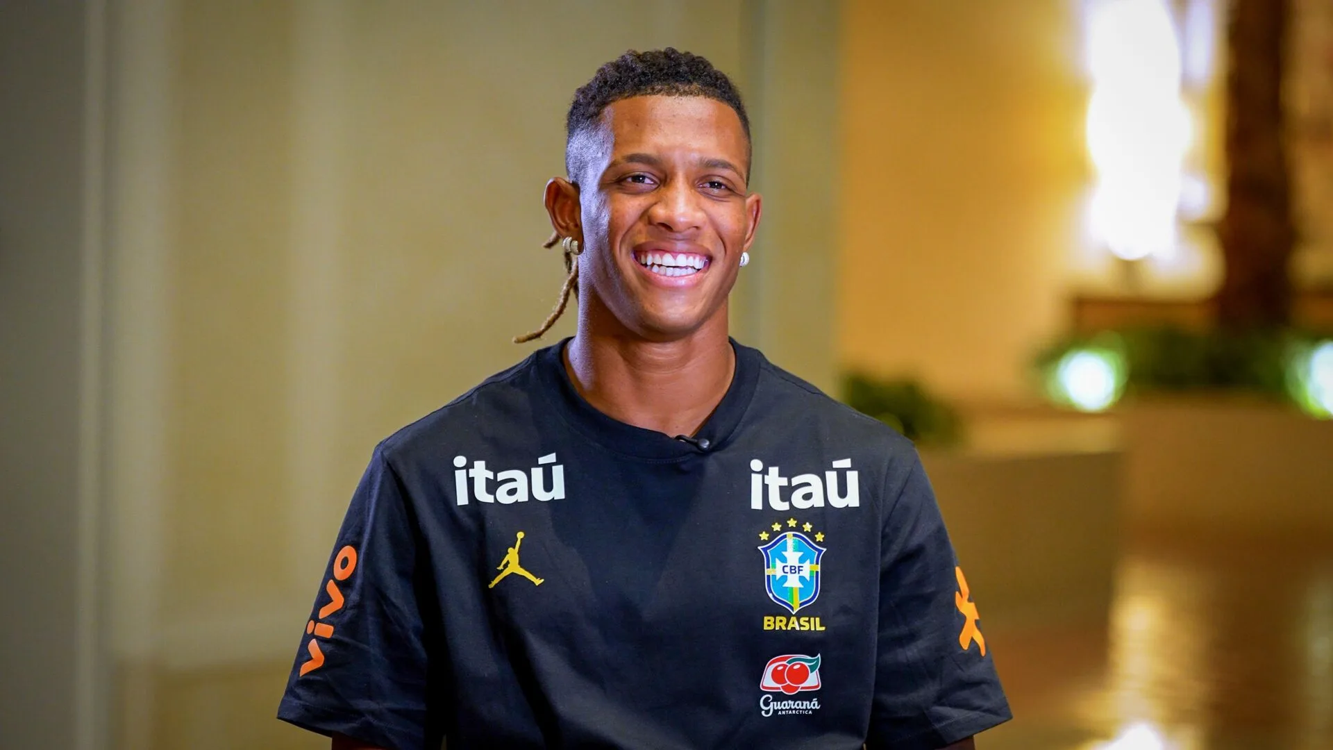 Mais ‘cascudo’, Danilo se vê pronto para convencer Ancelotti na seleção