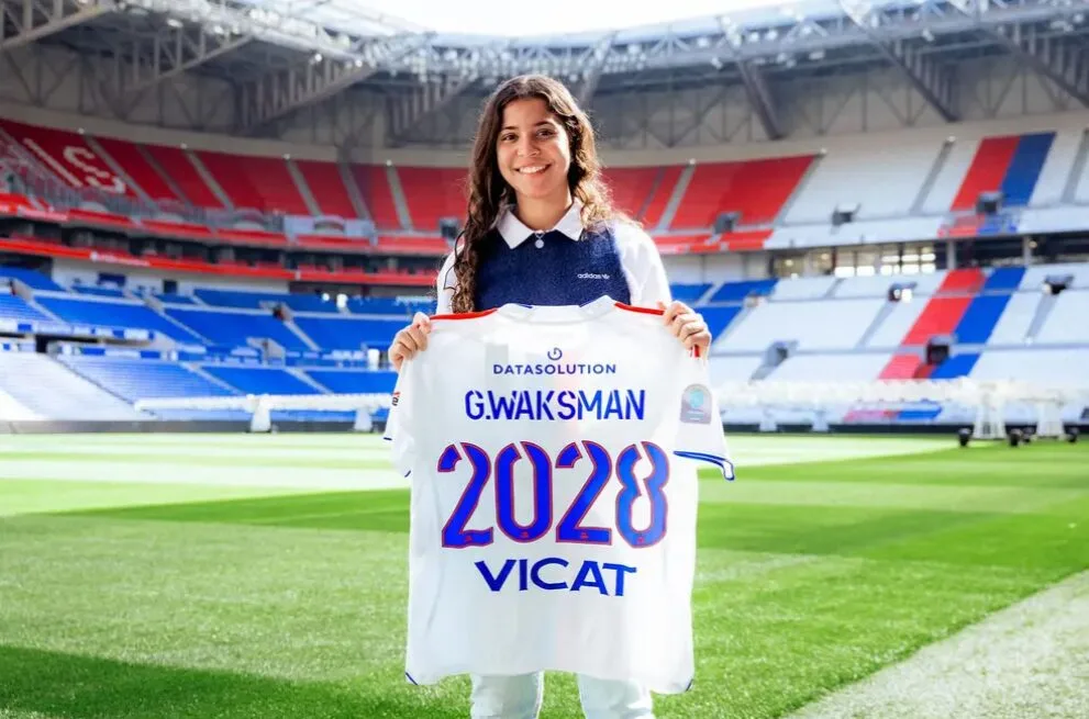 Giovanna Waksman, joia de 16 anos, fecha contrato com o Lyon