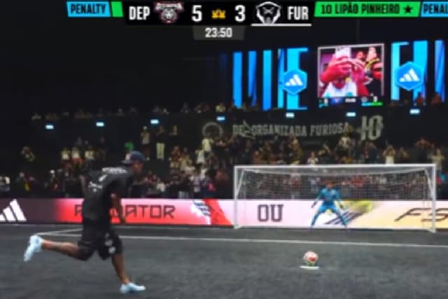 Neymar bate pênalti na Kings League após ficar fora da convocação da seleção