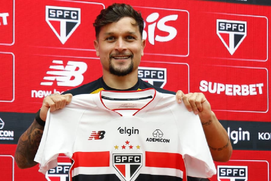 Artur destaca como Roger Machado foi decisivo para acerto