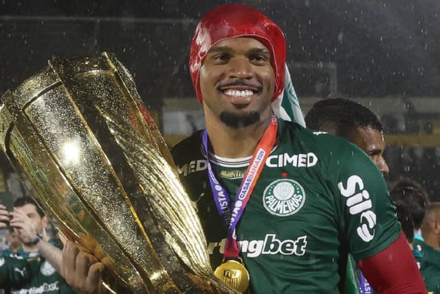 Carlos Miguel provoca Corinthians e sonha com seleção