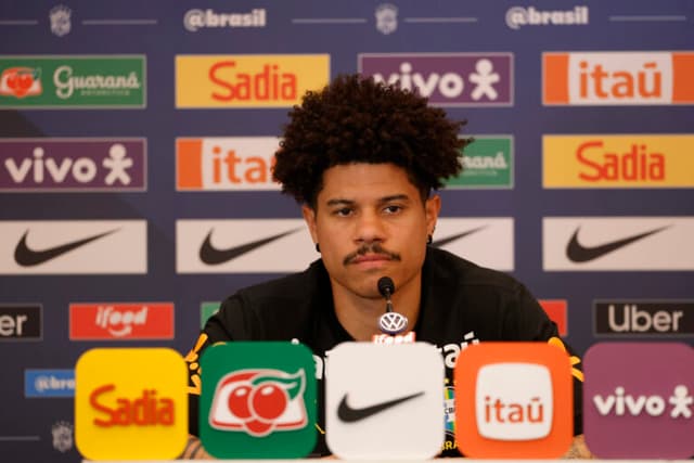 Na seleção, Sara elogia Fernando Diniz: ‘Foi um pai’