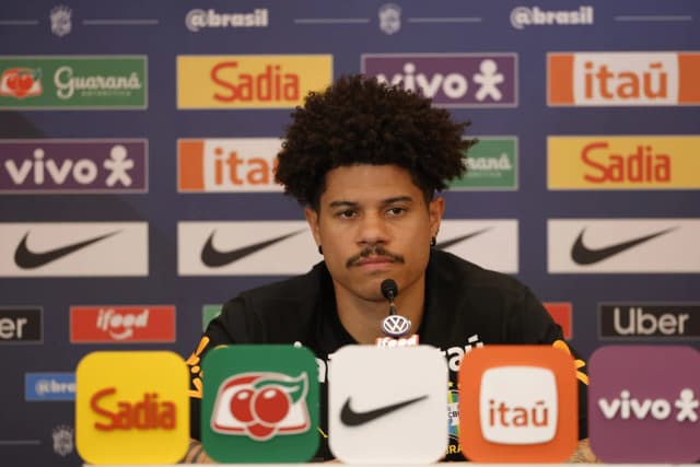 Na seleção, Sara elogia Fernando Diniz: ‘Foi um pai’