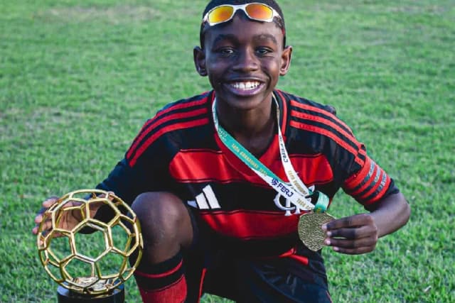 Conheça a joia do Flamengo que brilha no Mundial Sub-12