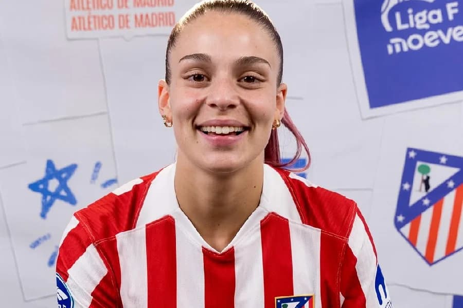 Atacante brasileira é acusada de cometer racismo na Espanha