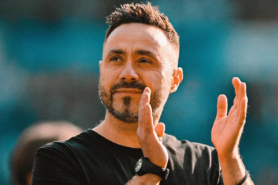 Tottenham anuncia De Zerbi como novo treinador