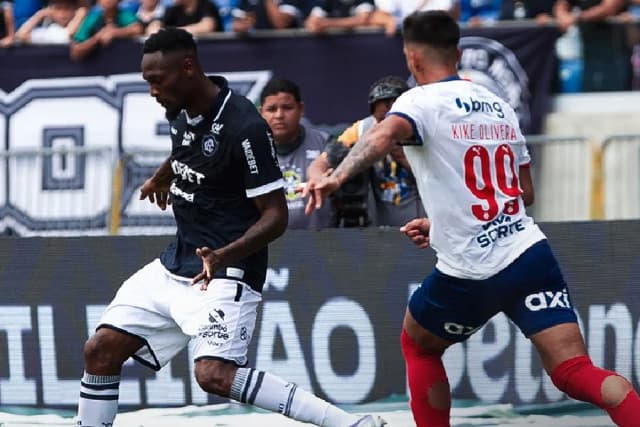 Com defesa de pênalti, Remo goleia Bahia e encerra jejum