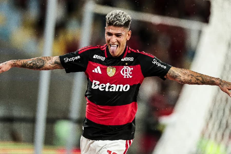 STJD nega recurso do Flamengo e Carrascal segue suspenso