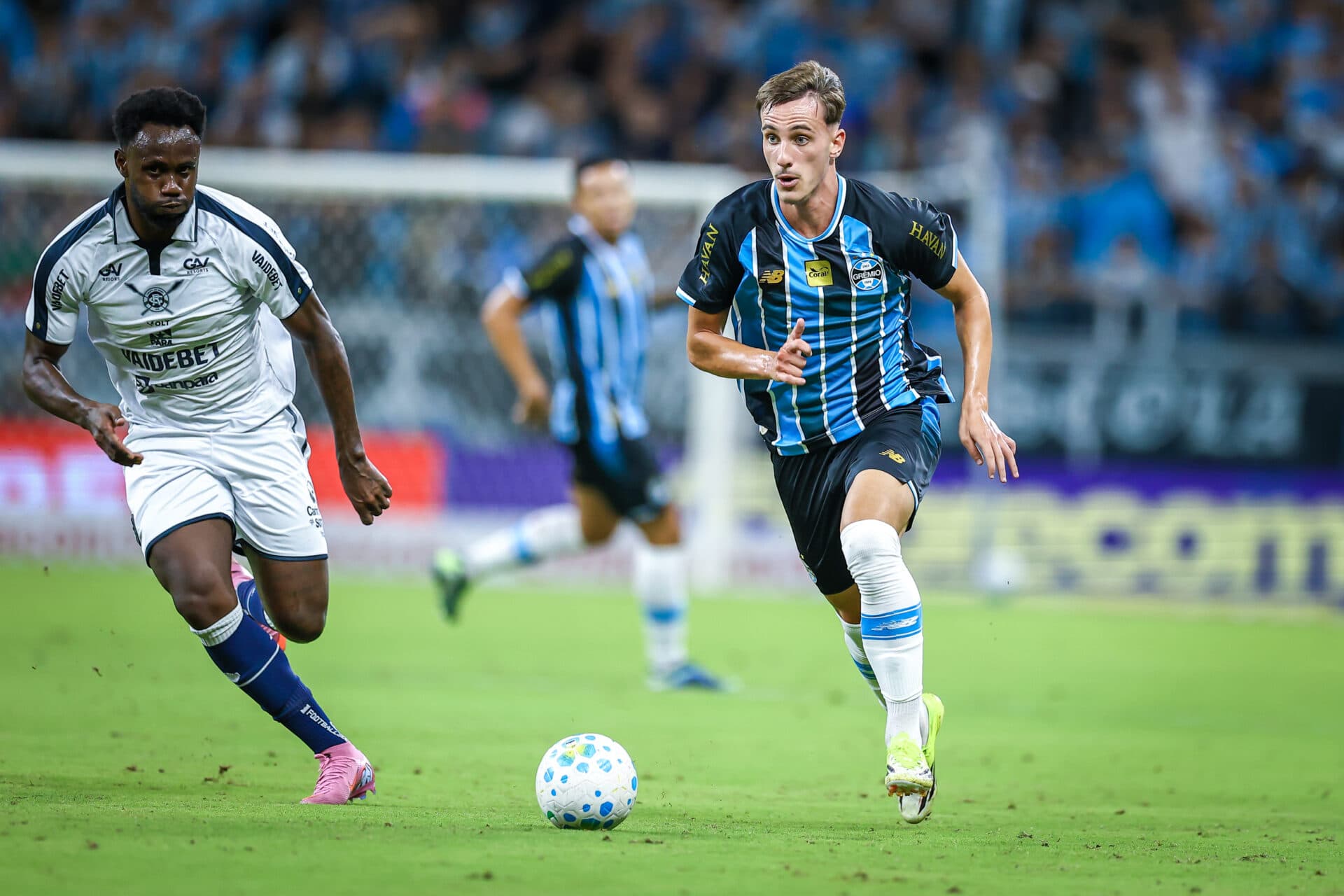 Grêmio e Remo ficam no empate sem gols na Arena