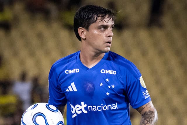 Fagner analisa confronto do Cruzeiro na Libertadores
