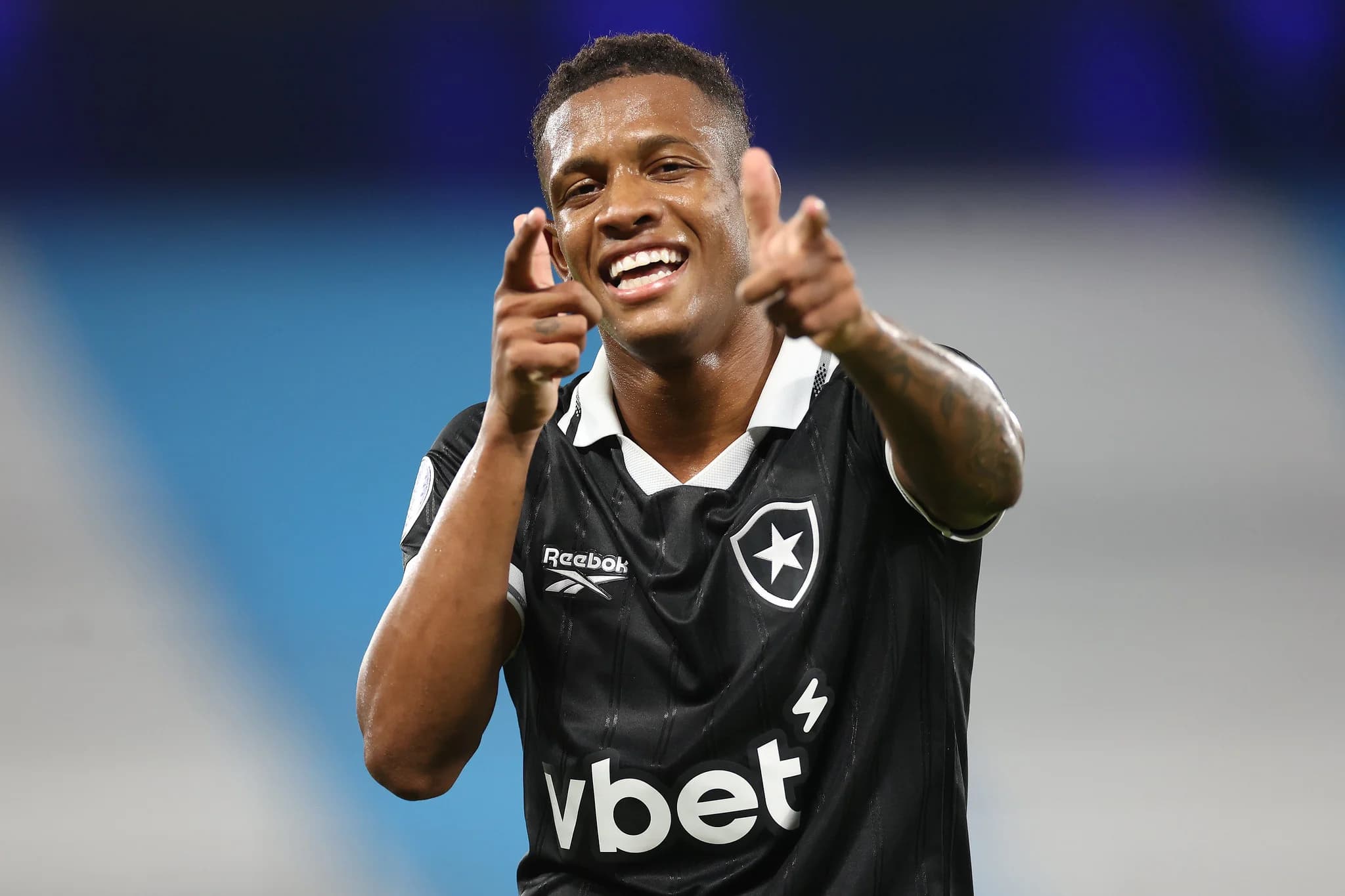 Sul-Americana: Danilo decide e Botafogo bate Racing na Argentina