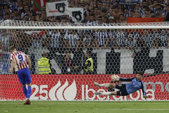 Goleiro pega 2 pênaltis e Real Sociedad é campeã em cima do Atlético de Madrid