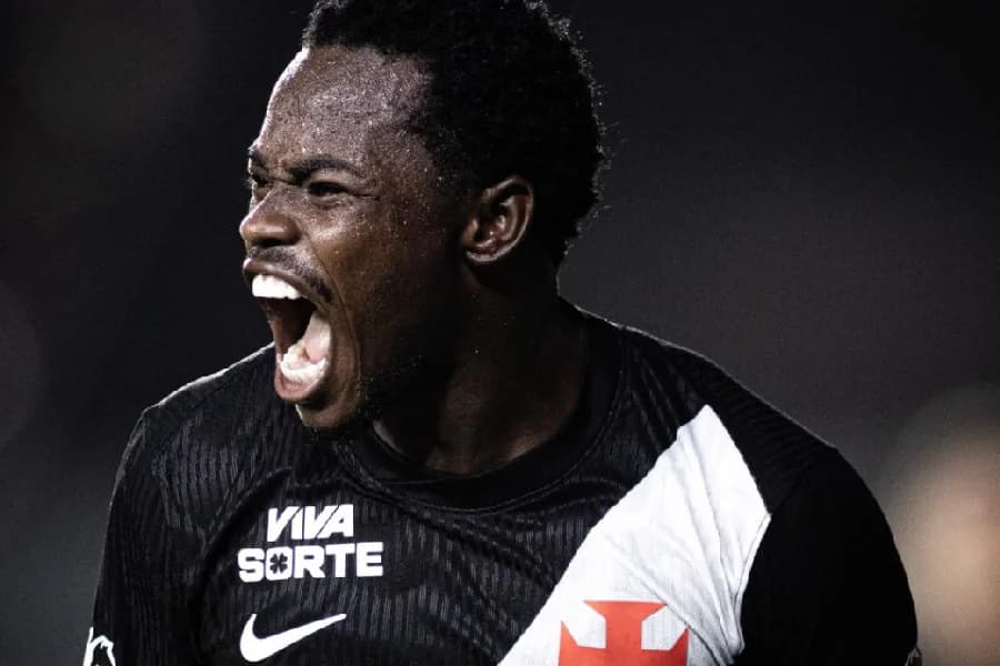 Vasco castiga São Paulo, vira no fim e respira no Brasileirão