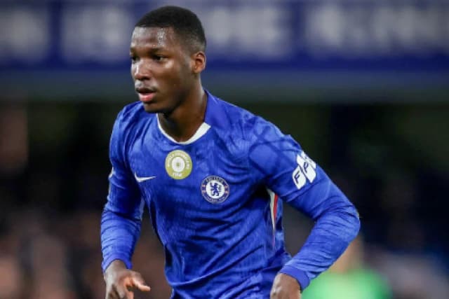 Chelsea anuncia renovação de Moisés Caicedo até 2033