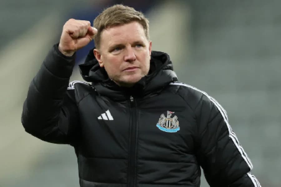 Newcastle: Eddie Howe defende elenco após derrota na liga