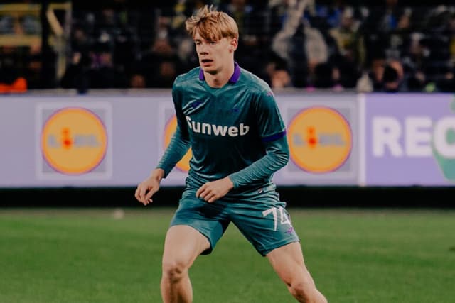 Manchester City e Chelsea disputam promessa belga