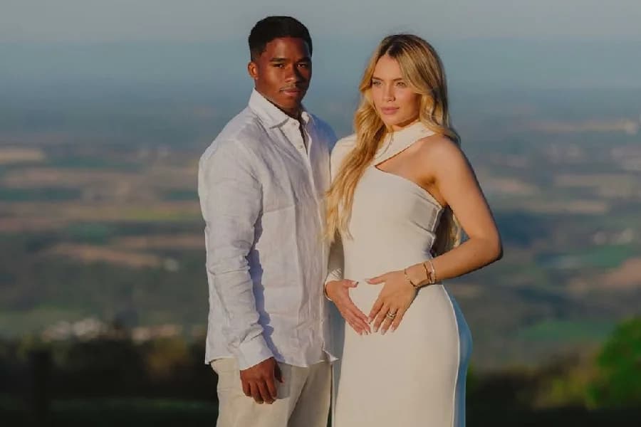Endrick e esposa anunciam gravidez de primeiro filho