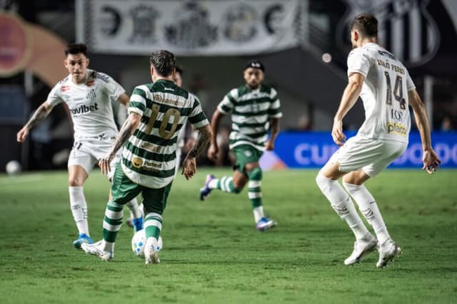 Santos e Coritiba empatam sem gols pela Copa do Brasil