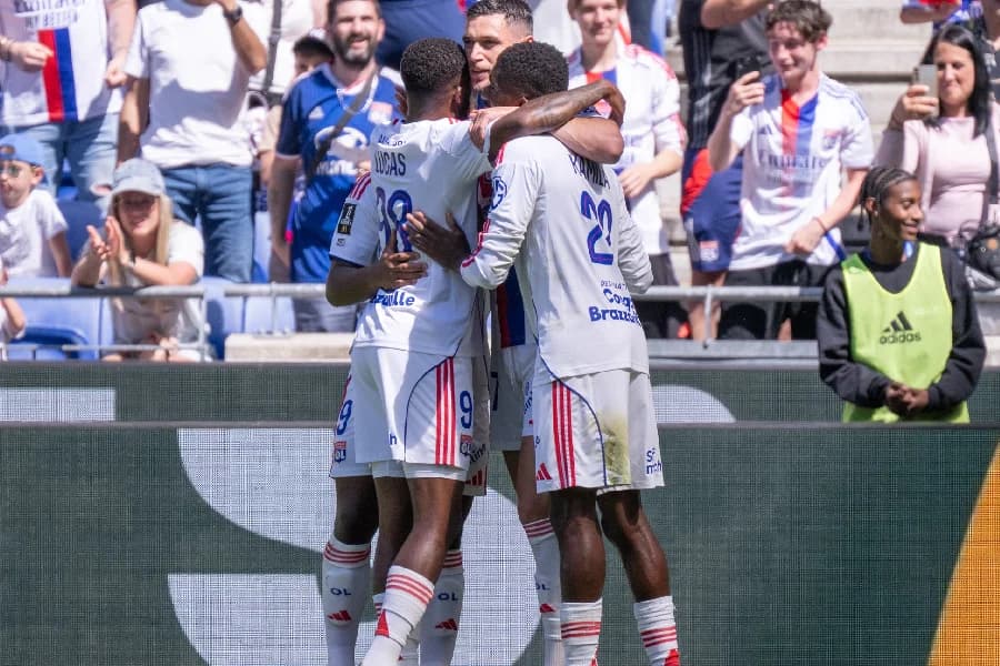 Com Endrick titular, Lyon vence Auxerre por 3 a 2 na Ligue 1