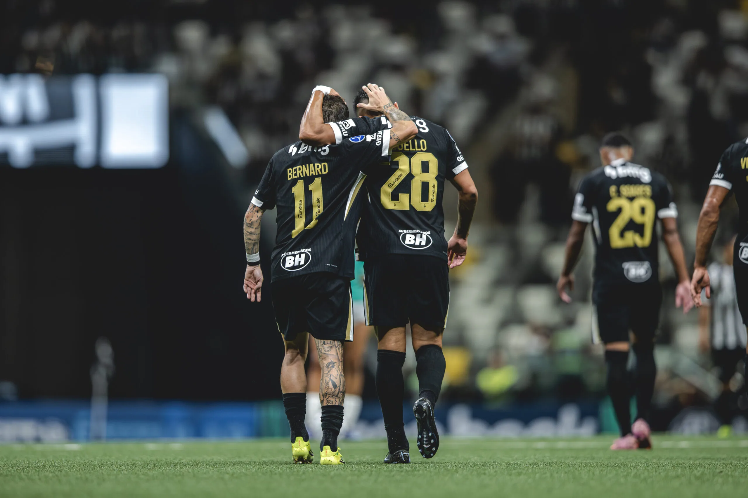 Cassierra marca no fim, e Atlético vence o Juventud-URU