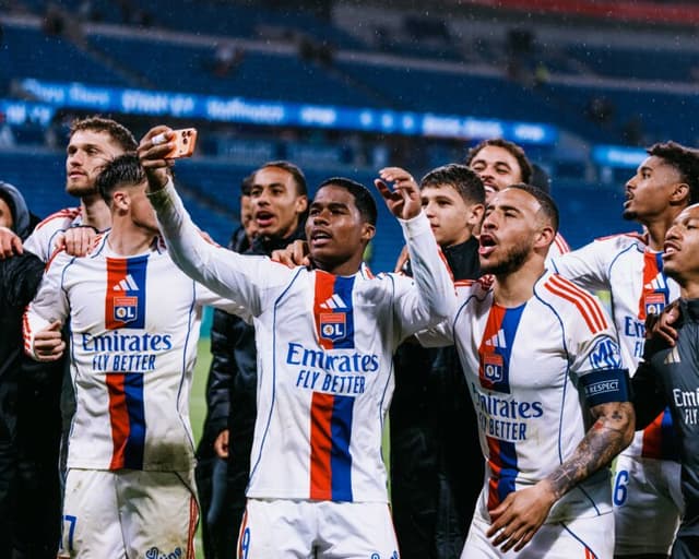 Mesmo sem marcar, Endrick já supera início de Memphis no Lyon