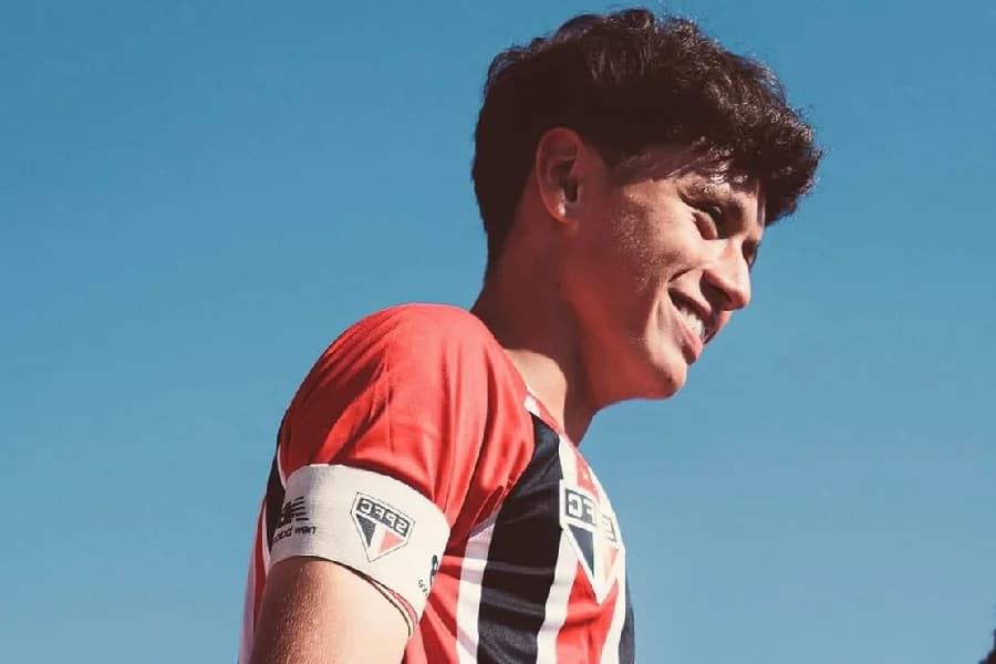 Filho de ídolo do São Paulo atrai atenção da mídia espanhola