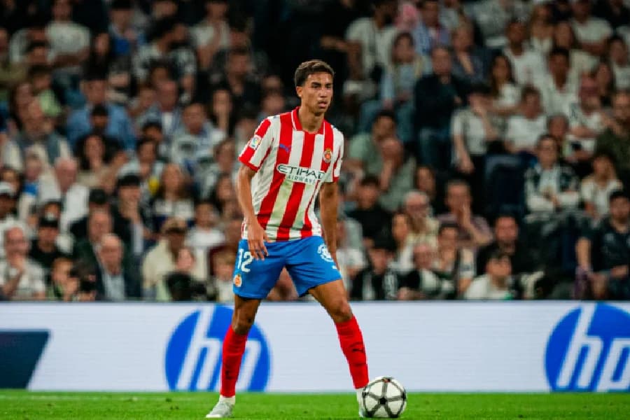 Guardiola elogia evolução de Vitor Reis no Girona: ‘Cresceu’