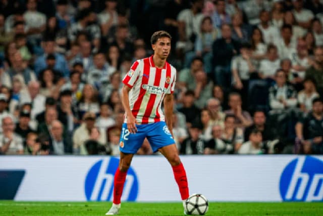 Guardiola elogia evolução de Vitor Reis no Girona: ‘Cresceu’