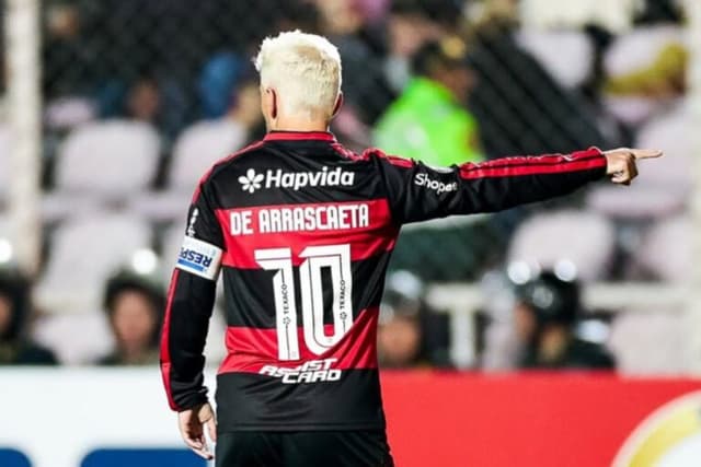 Arrascaeta veste a 14 de Oscar, número que será aposentado no basquete