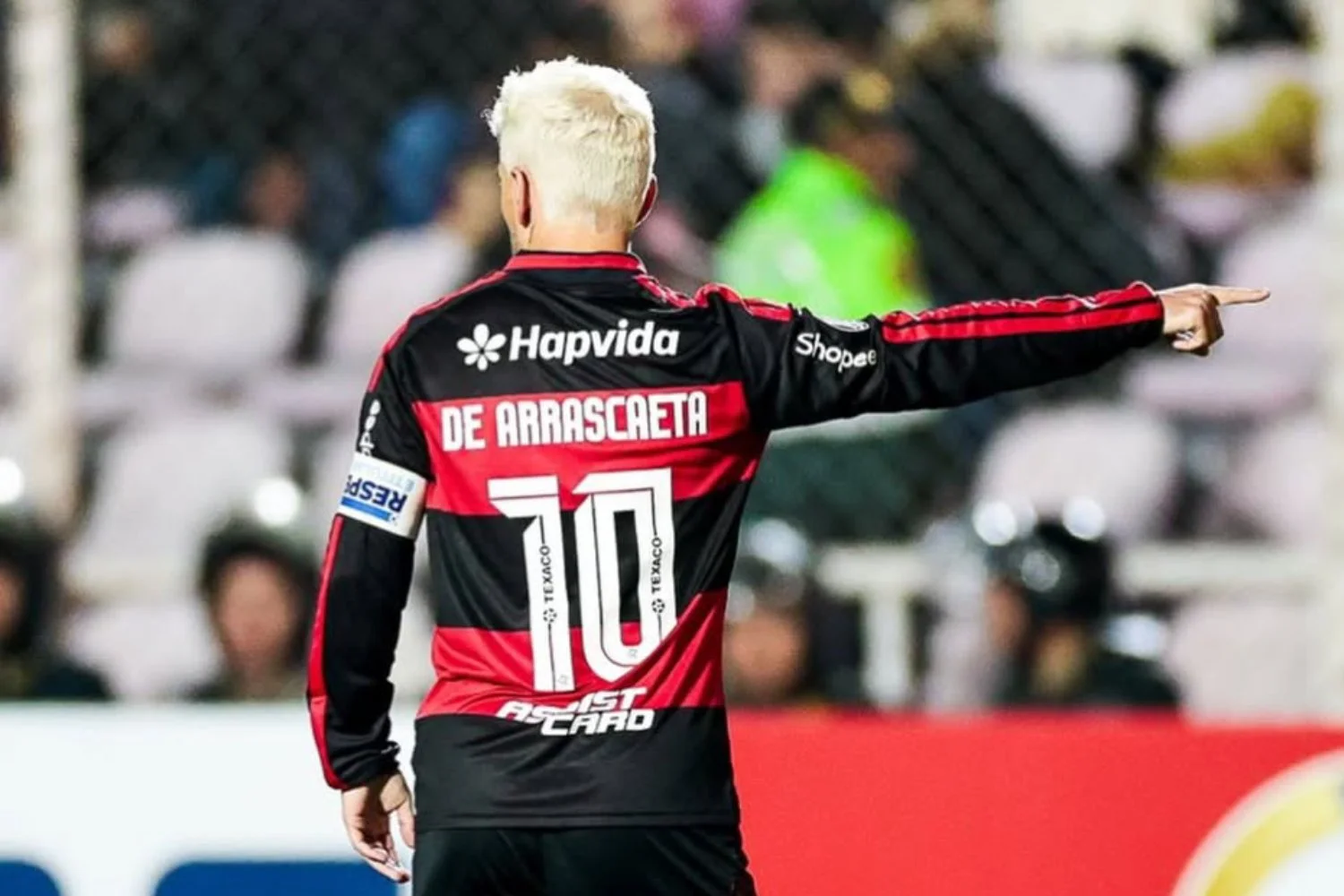 Arrascaeta veste a 14 de Oscar, número que será aposentado no basquete