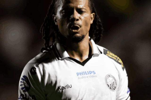 Racismo e confusão: jogador do Operário-PR acusa torcedor do Vila Nova de chamá-lo de “macaquinho”