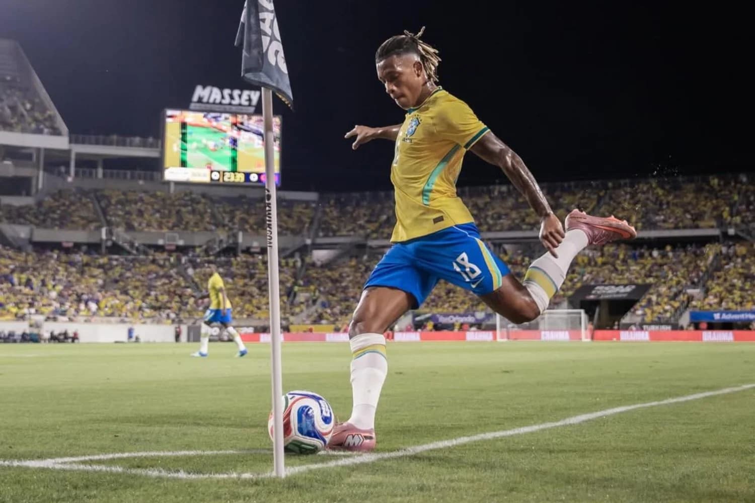 Destaque no Botafogo, Danilo busca assegurar vaga na seleção brasileira