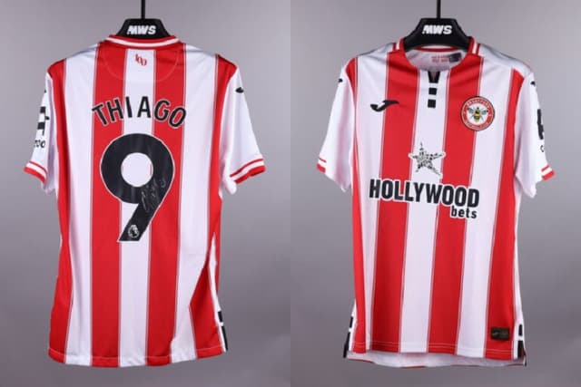 Camisas de Igor Thiago, recordista da Premier League, vão a leilão na MWS