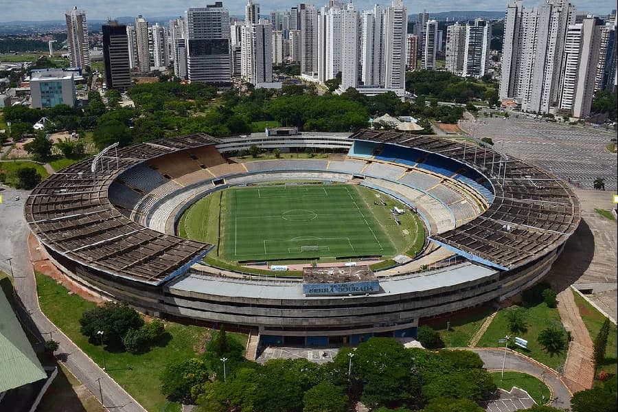 Goiás avalia levar jogo contra o Cruzeiro para o Serra Dourada